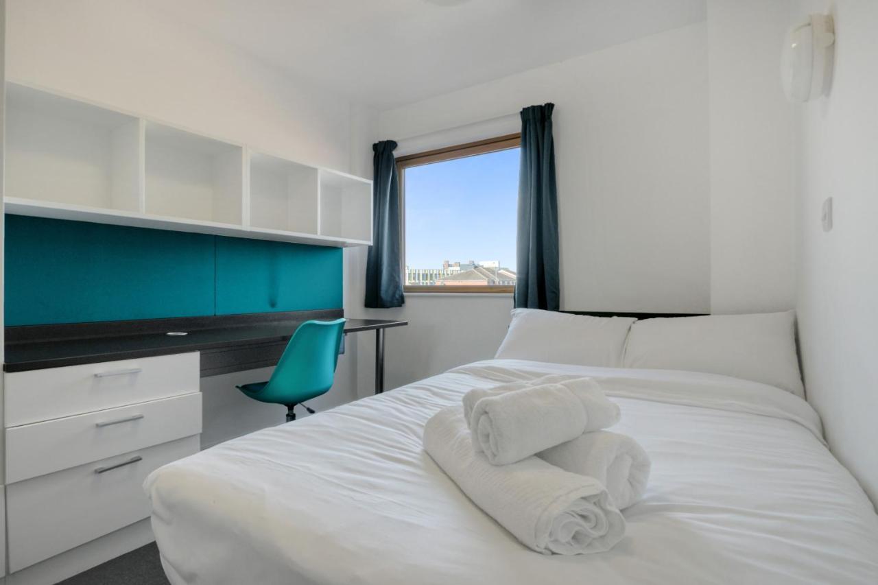 Bright & Central Room In Luton, Sleeps 2 Luton  Bagian luar foto