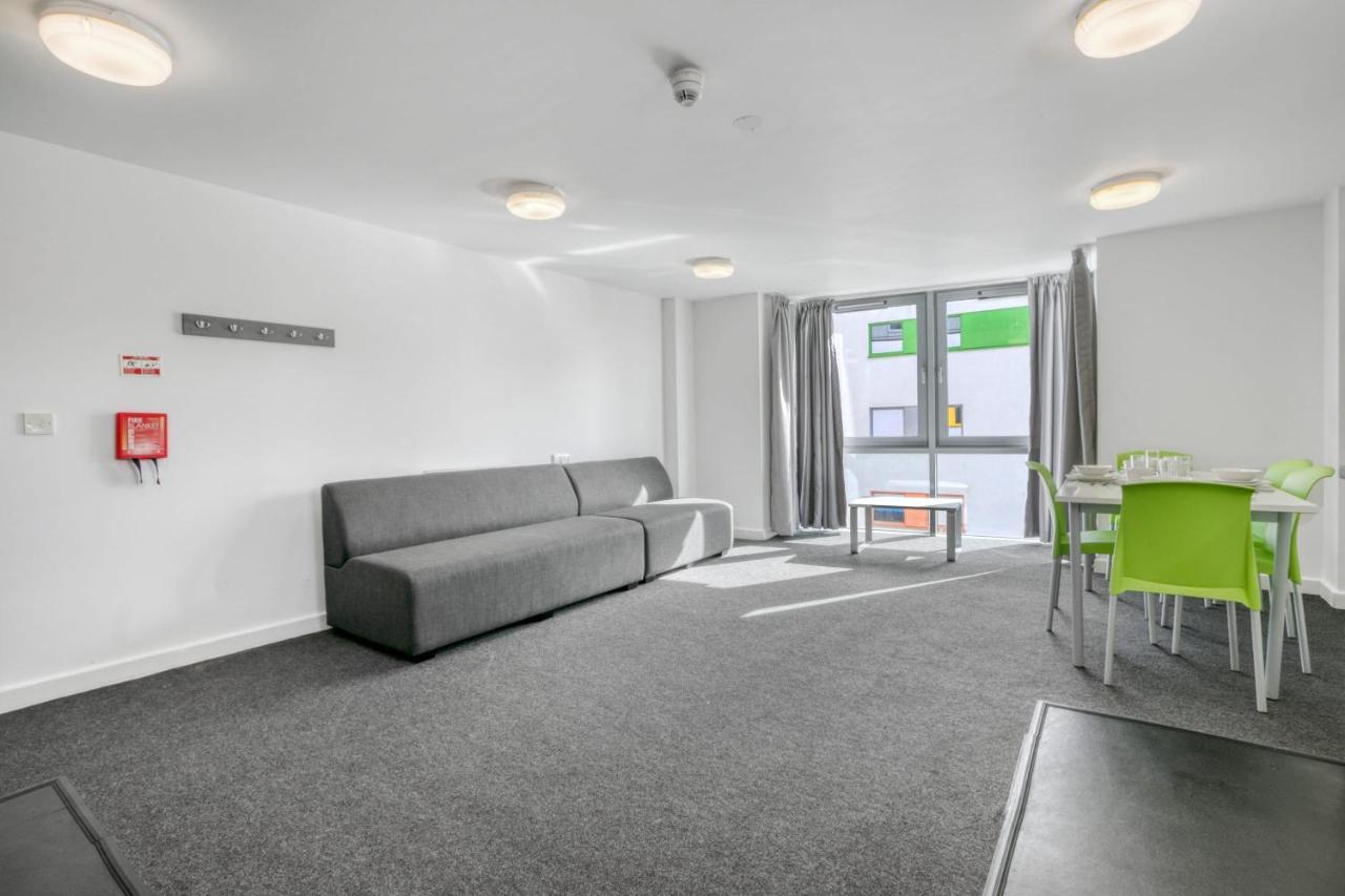 Bright & Central Room In Luton, Sleeps 2 Luton  Bagian luar foto