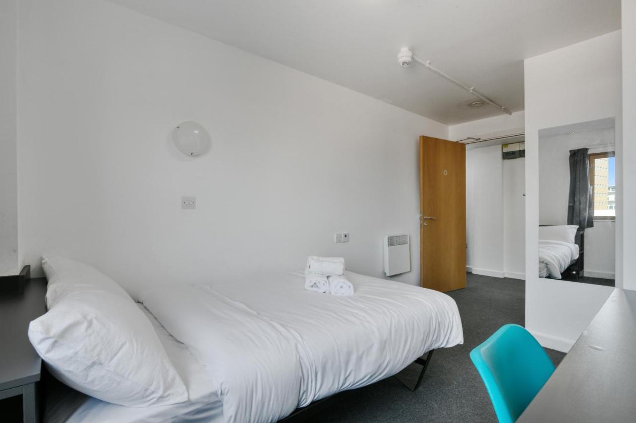 Bright & Central Room In Luton, Sleeps 2 Luton  Bagian luar foto