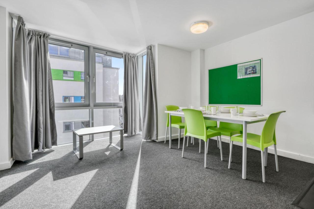Bright & Central Room In Luton, Sleeps 2 Luton  Bagian luar foto